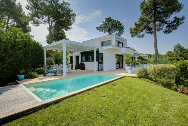 luxury villas for rent Spain